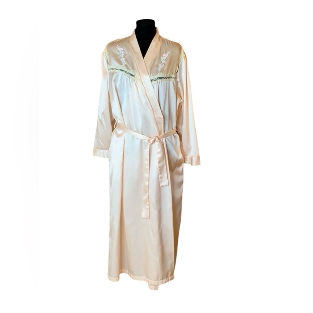 Vintage Barbizon light peach satin Cuddleskin robe Size Large
